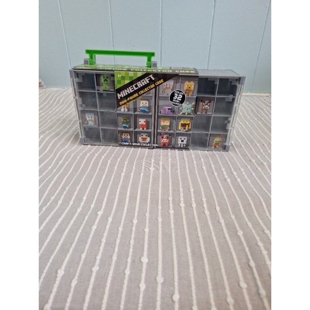 Minecraft Mini Figure Collector Case Storage Cube Holds 32 mini figures New